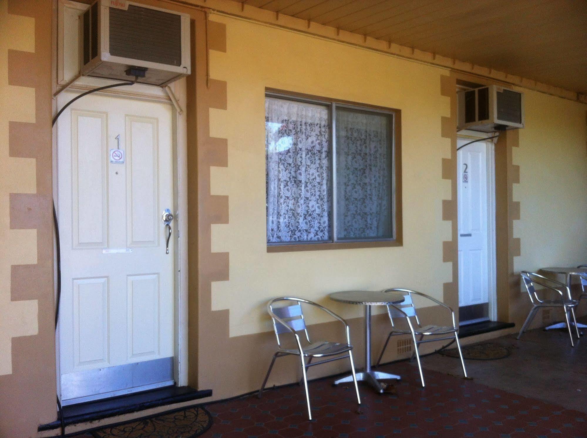 The Lodge Outback Motel Broken Hill Exterior foto
